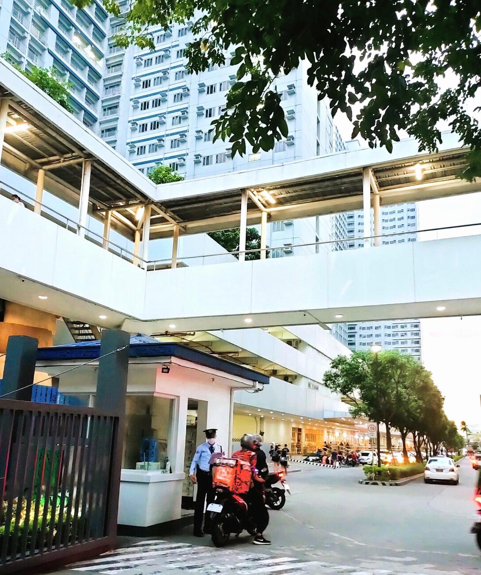Grass Residences Rendezvous Sm North Edsa Qc Manila Ngoại thất bức ảnh